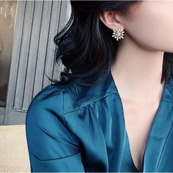 Pearl Diamond Snowflake Dainty Christmas Winter Holiday Gift 925 Sterling Silver - Picture 5 of 6